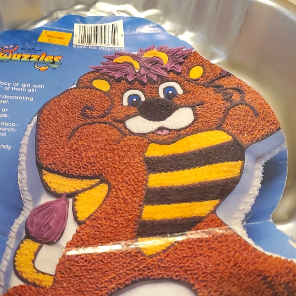 Bumblelion Wuzzles Cake Pan